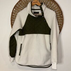 Abercrombie & Fitch cream and dark green 1/4 button Sherpa size medium